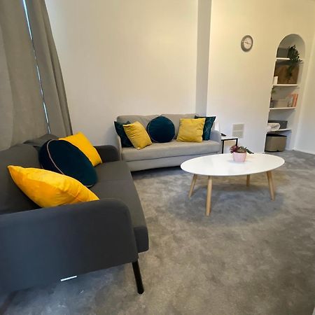 Tooting Lodge London - Cosy 2 Bedroom House With Garden, 5 Mins Walk To Tube Station Exterior photo